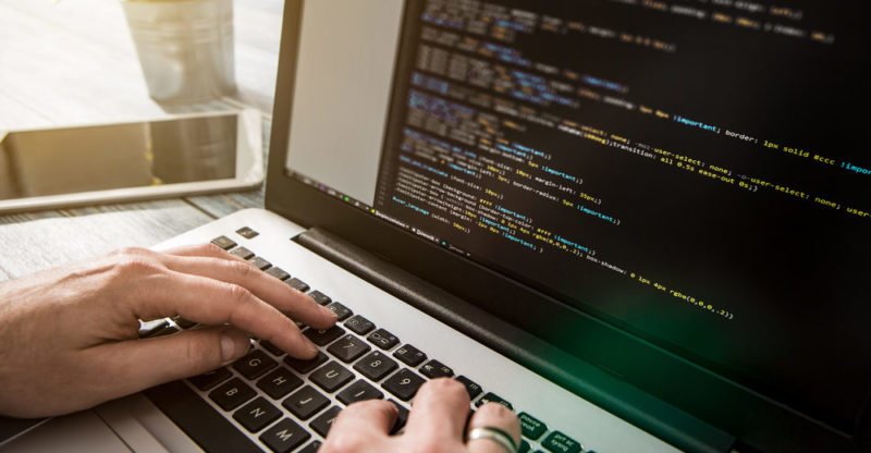 Neora: Transición de empresas de desarrollo de software a modelos de suscripción inminente